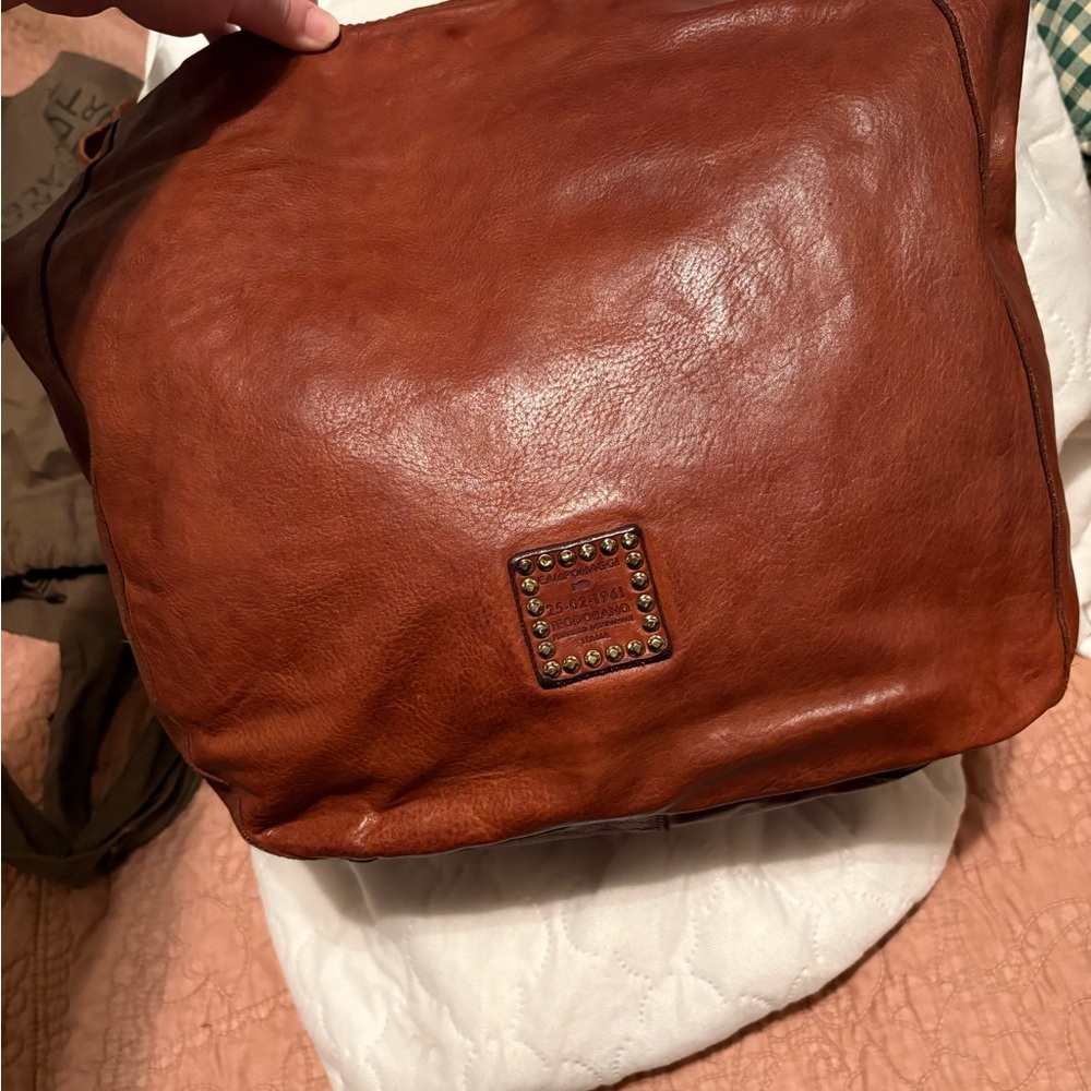 Campomaggi Corallo cognac leather crossbody or hobo bag - Picture 8 of 12